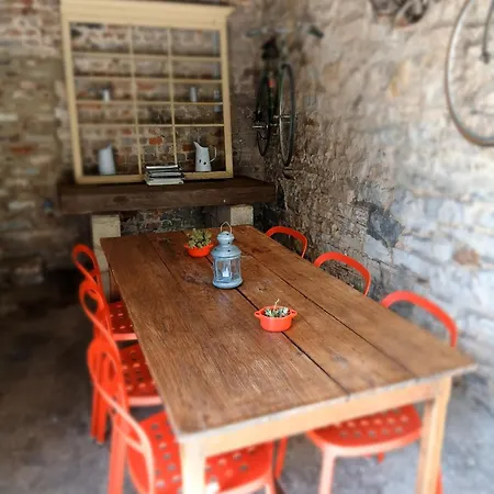 Ferienhaus La Maison D'alfred- Cosy Avec Cour Burdinne