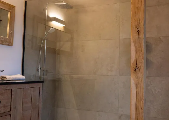 La Maison D'alfred- Cosy Avec Cour Burdinne